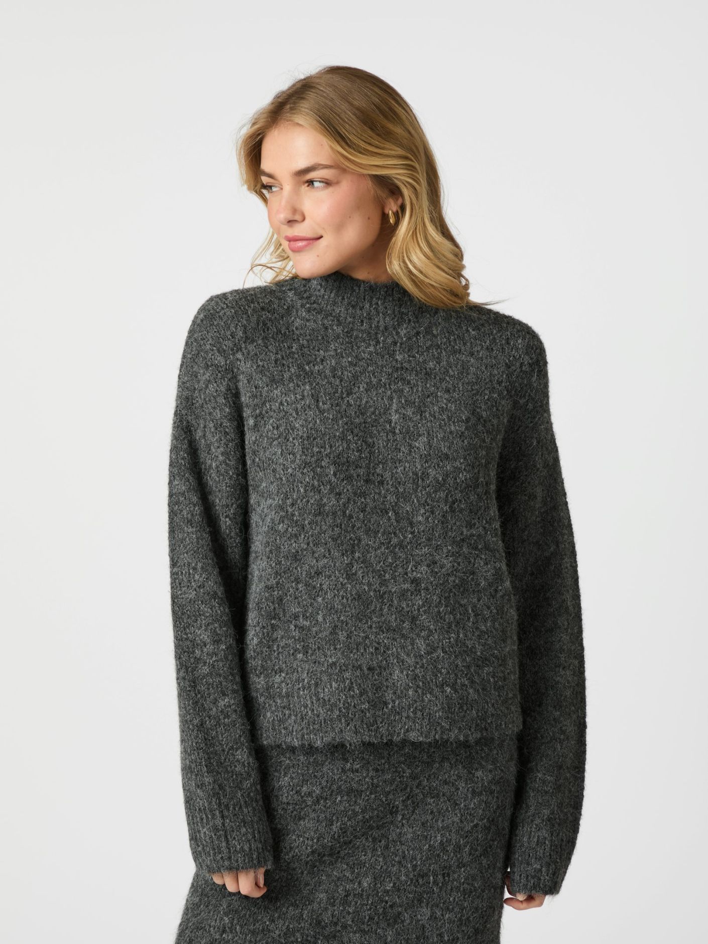 Paulina Fluffy Knit