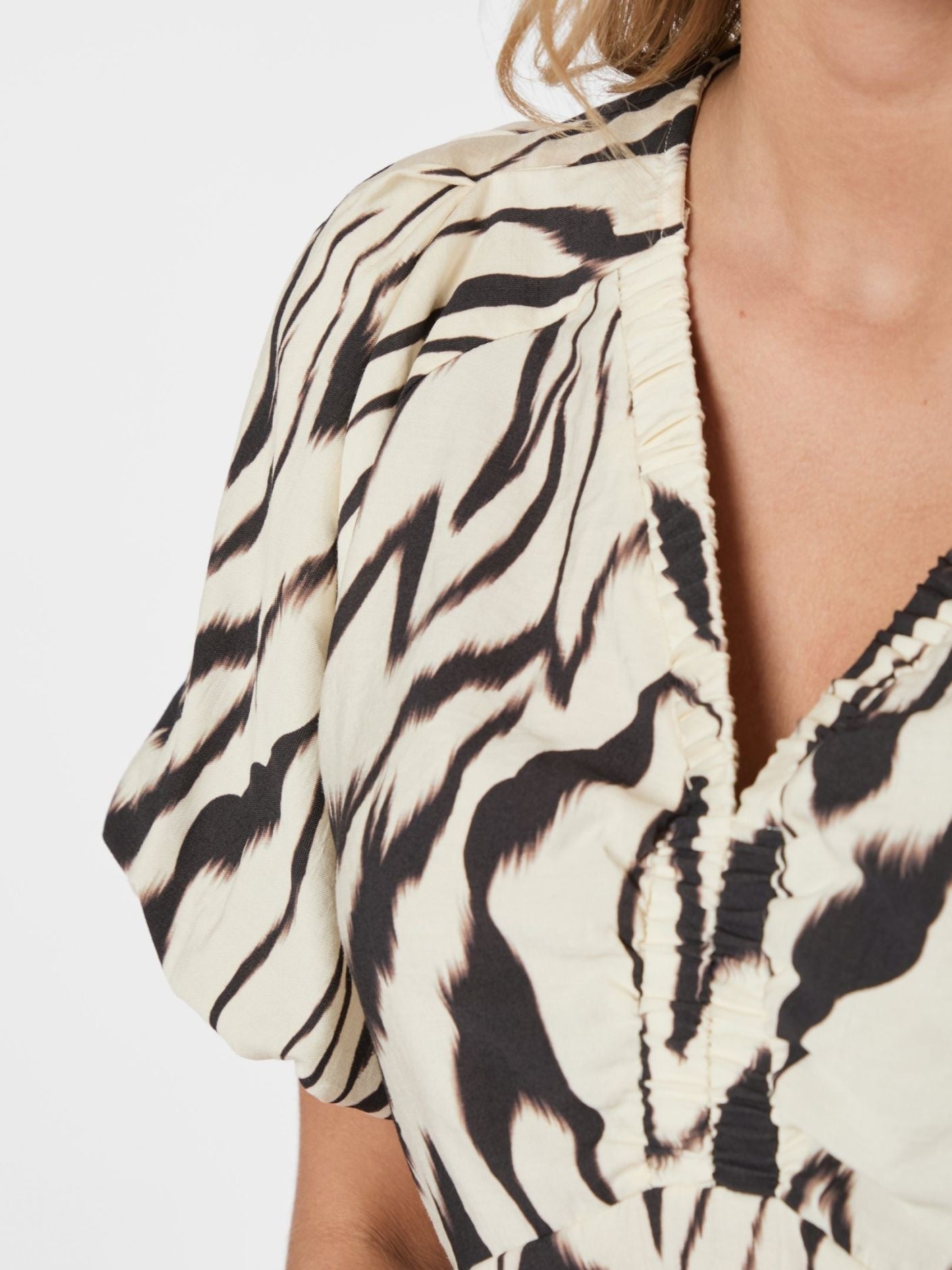 Irina Graphic Zag Blouse