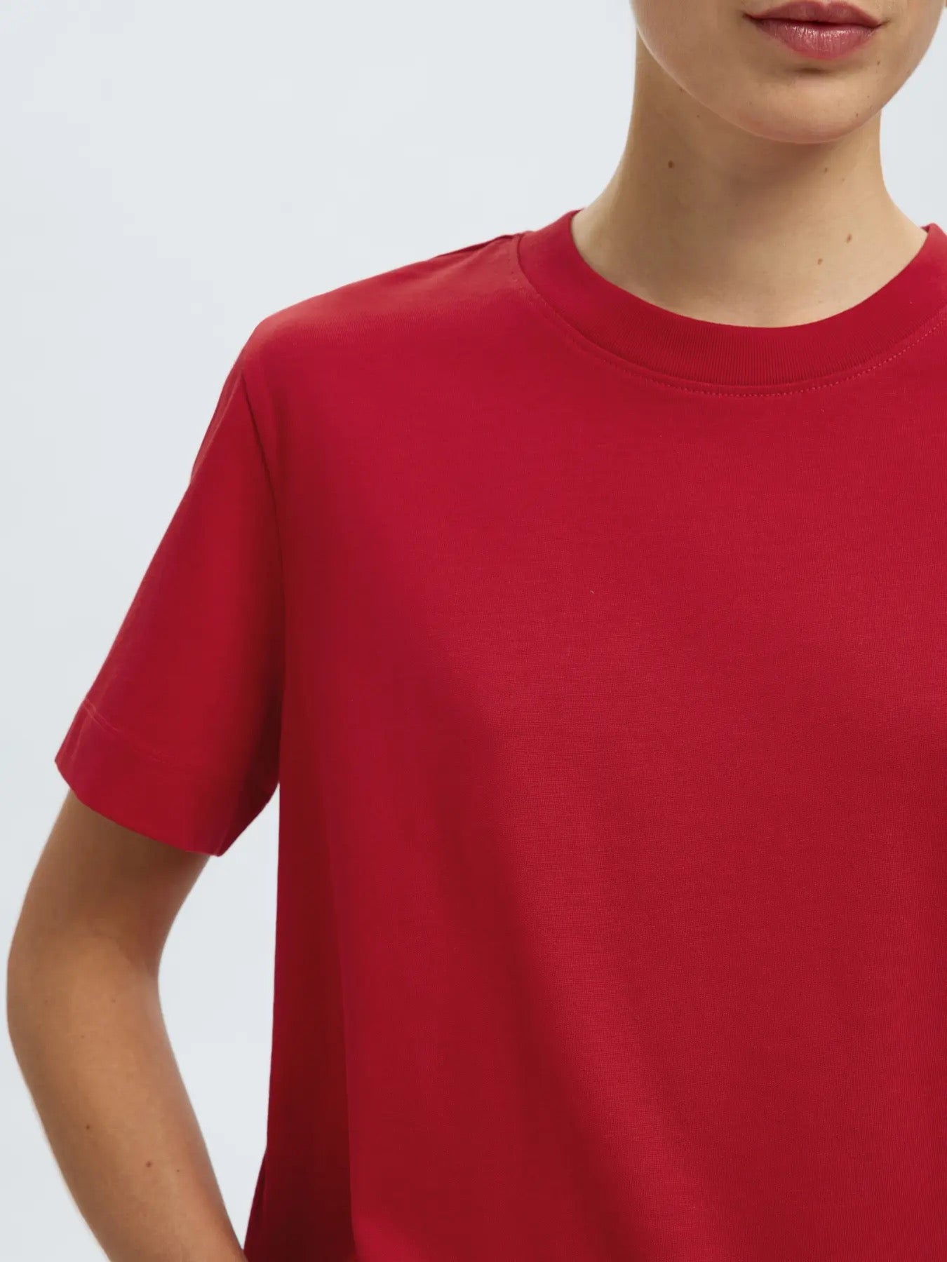 Essential Tee