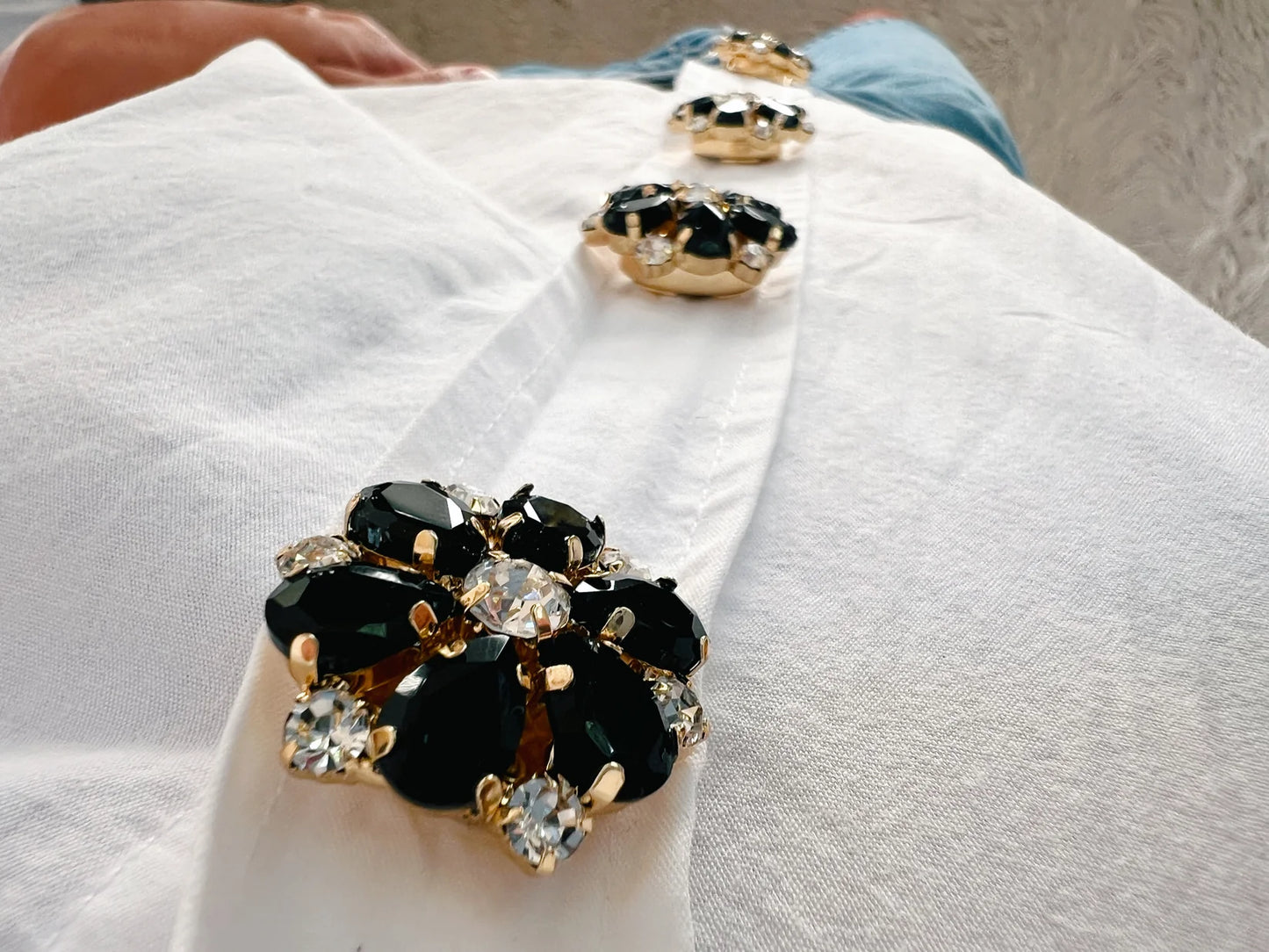 Maja Knappcharms Black & White Gold