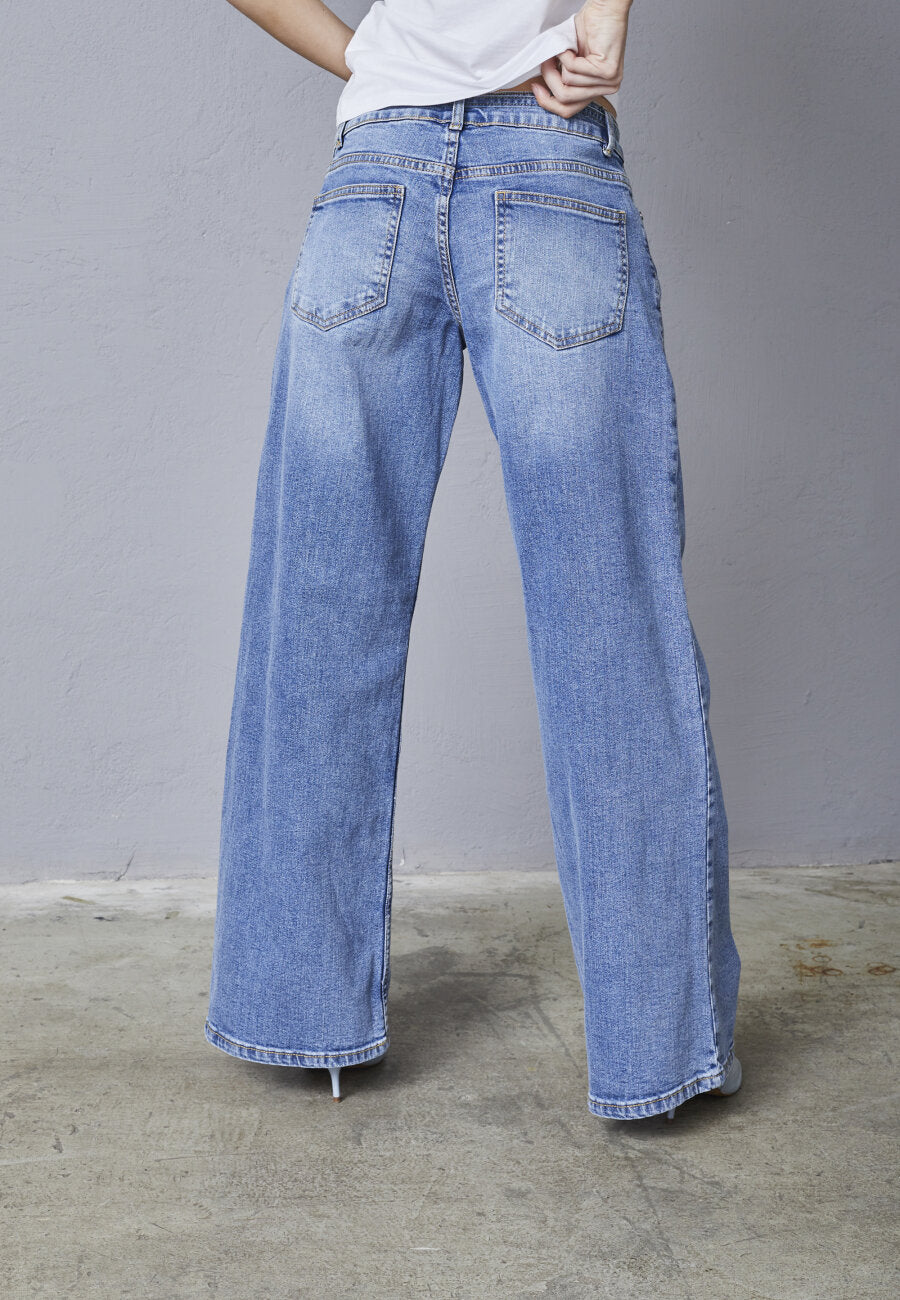 Onea Jeans