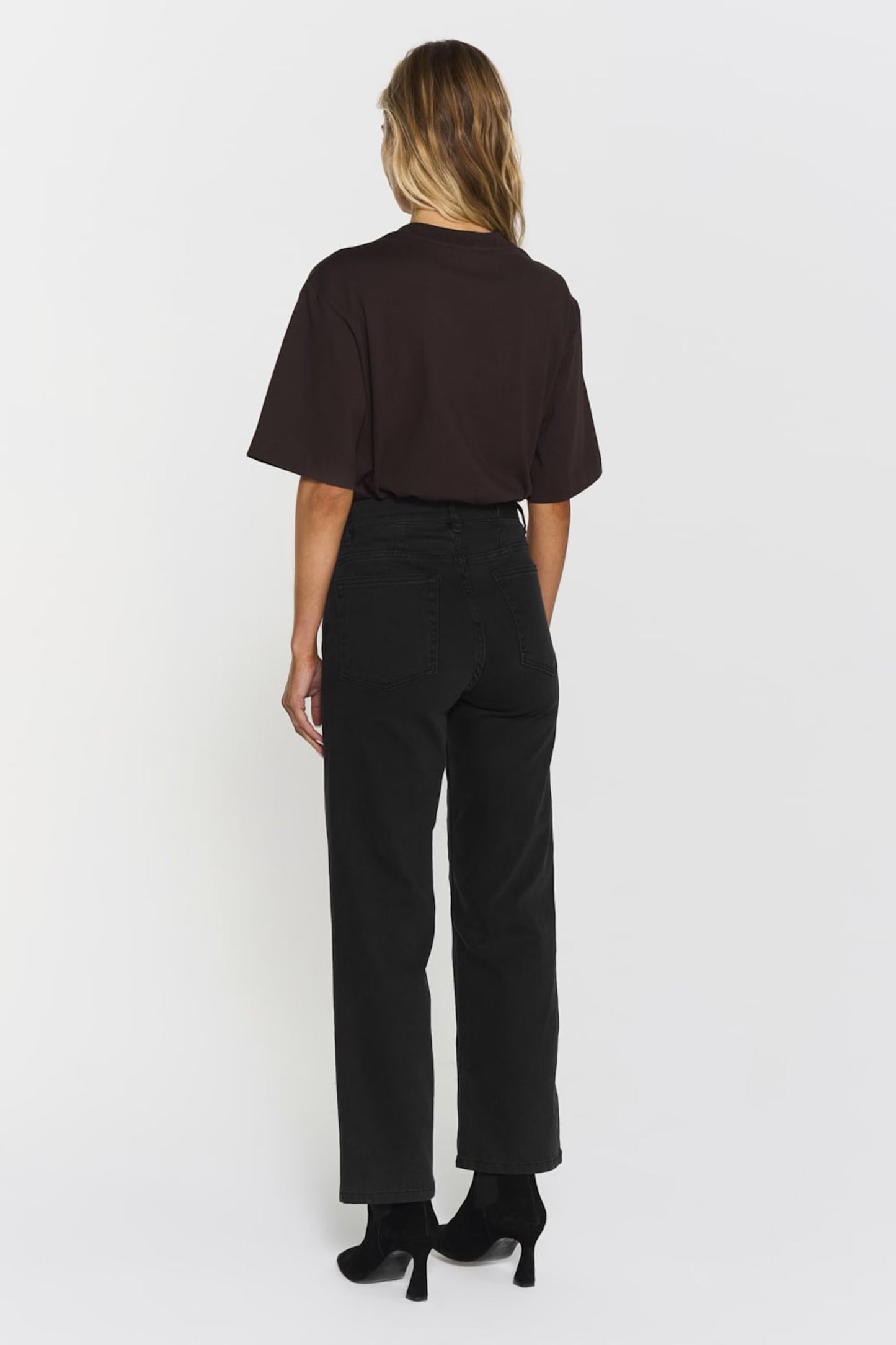 Chelsey Tee