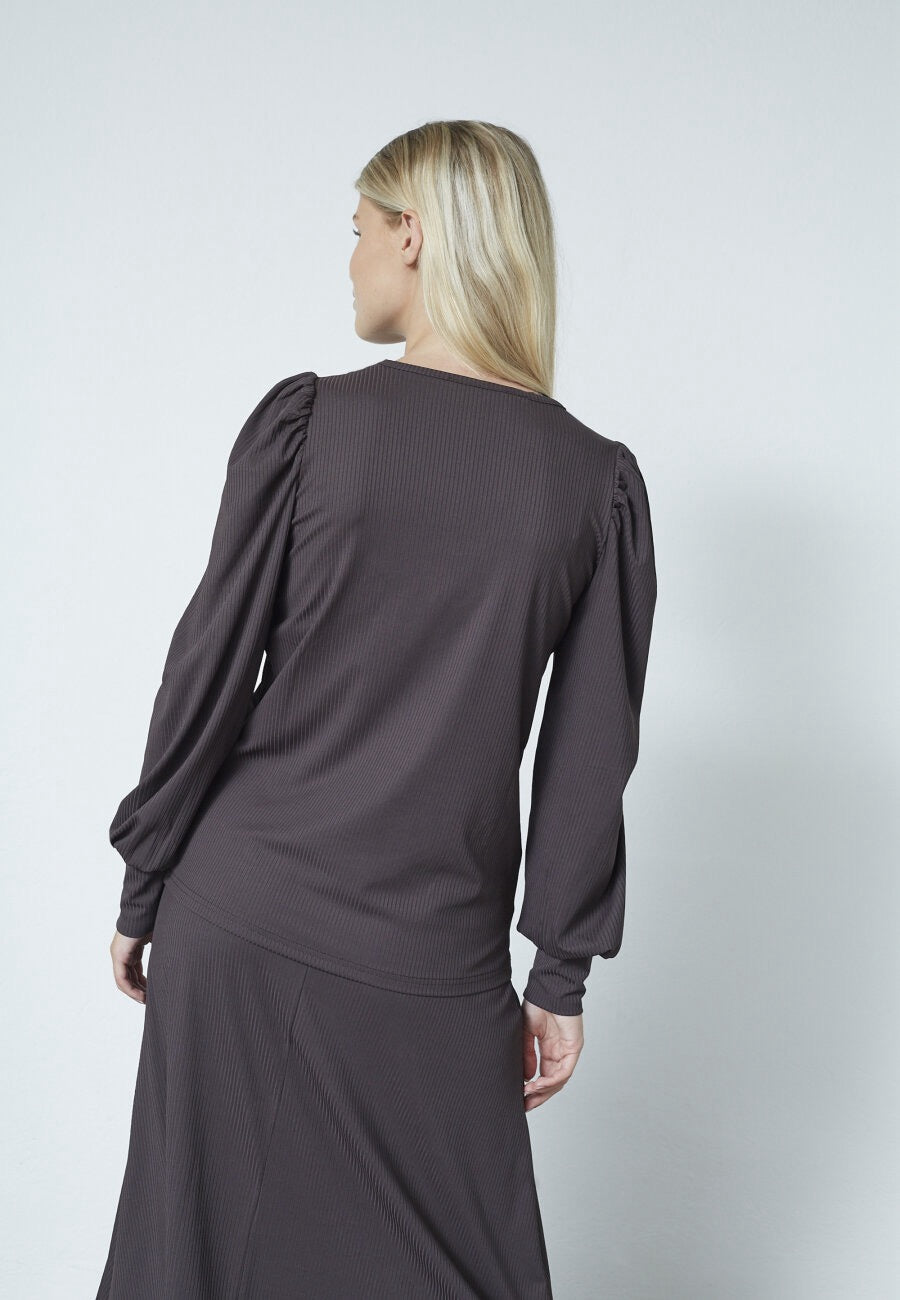 Sisters Point - Top - Black - Vya