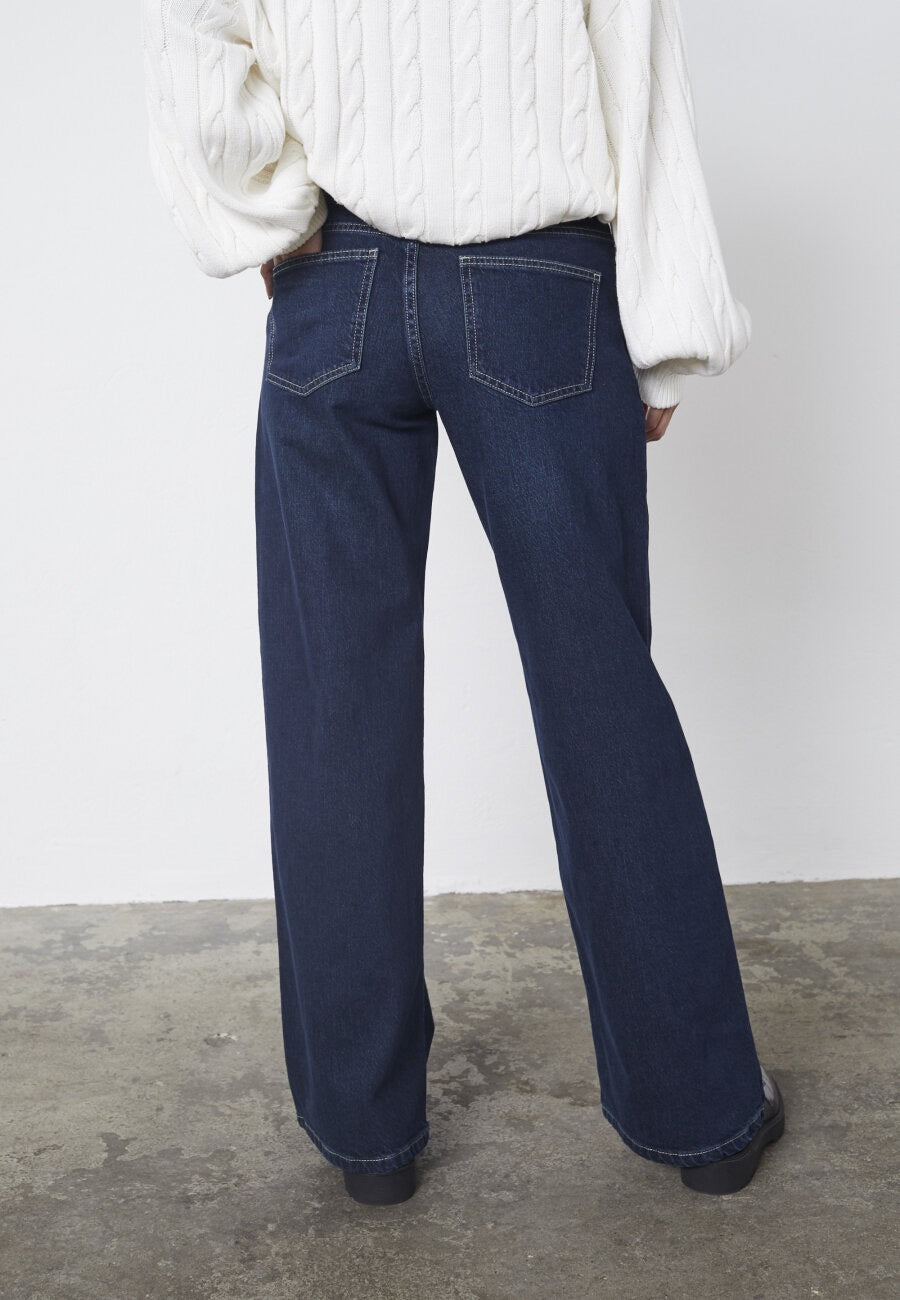 Onea Jeans