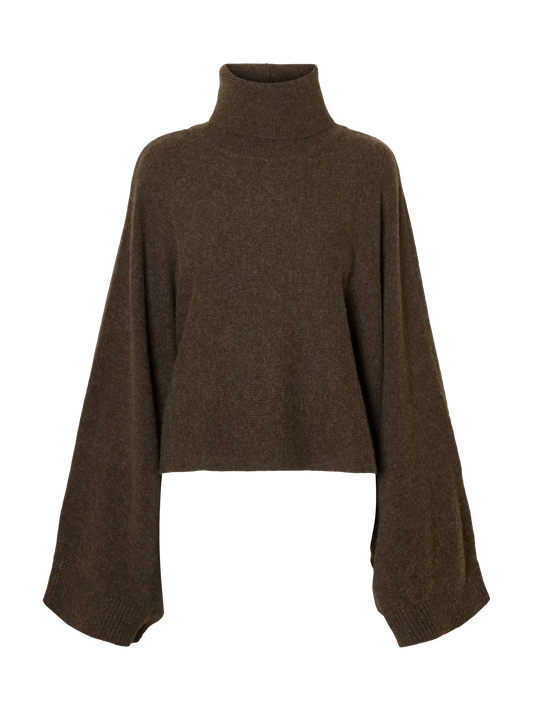 Elina Knit Cape roll Neck