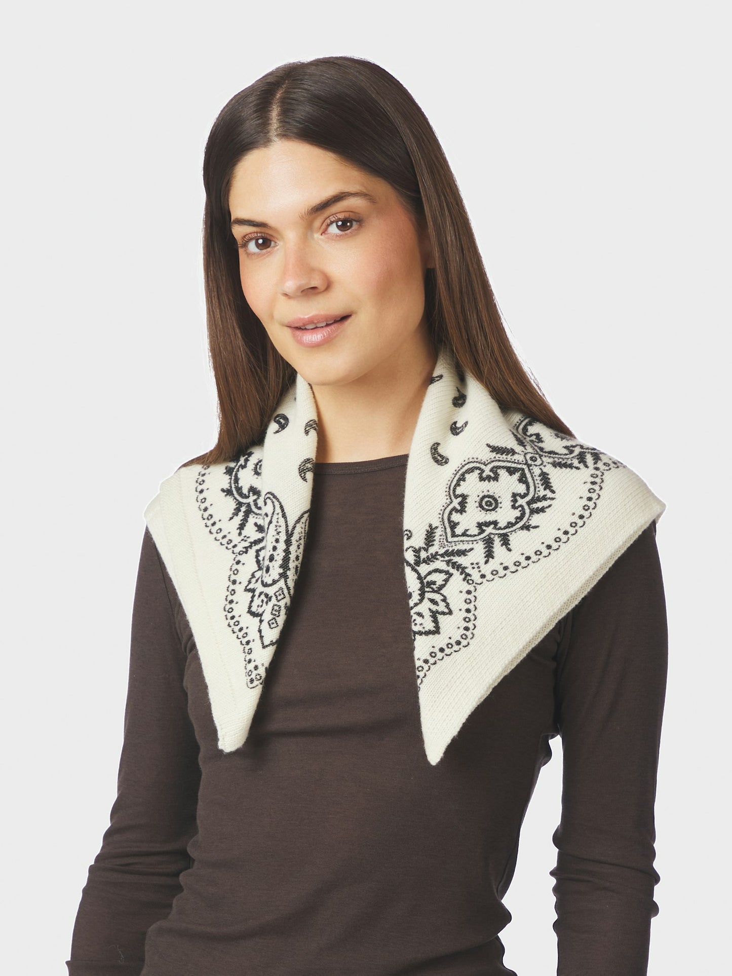 Neo Noir - Scarf - Off White - Adelina Paisley