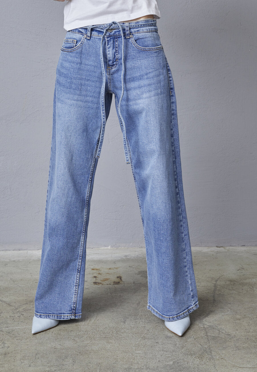 Onea Jeans