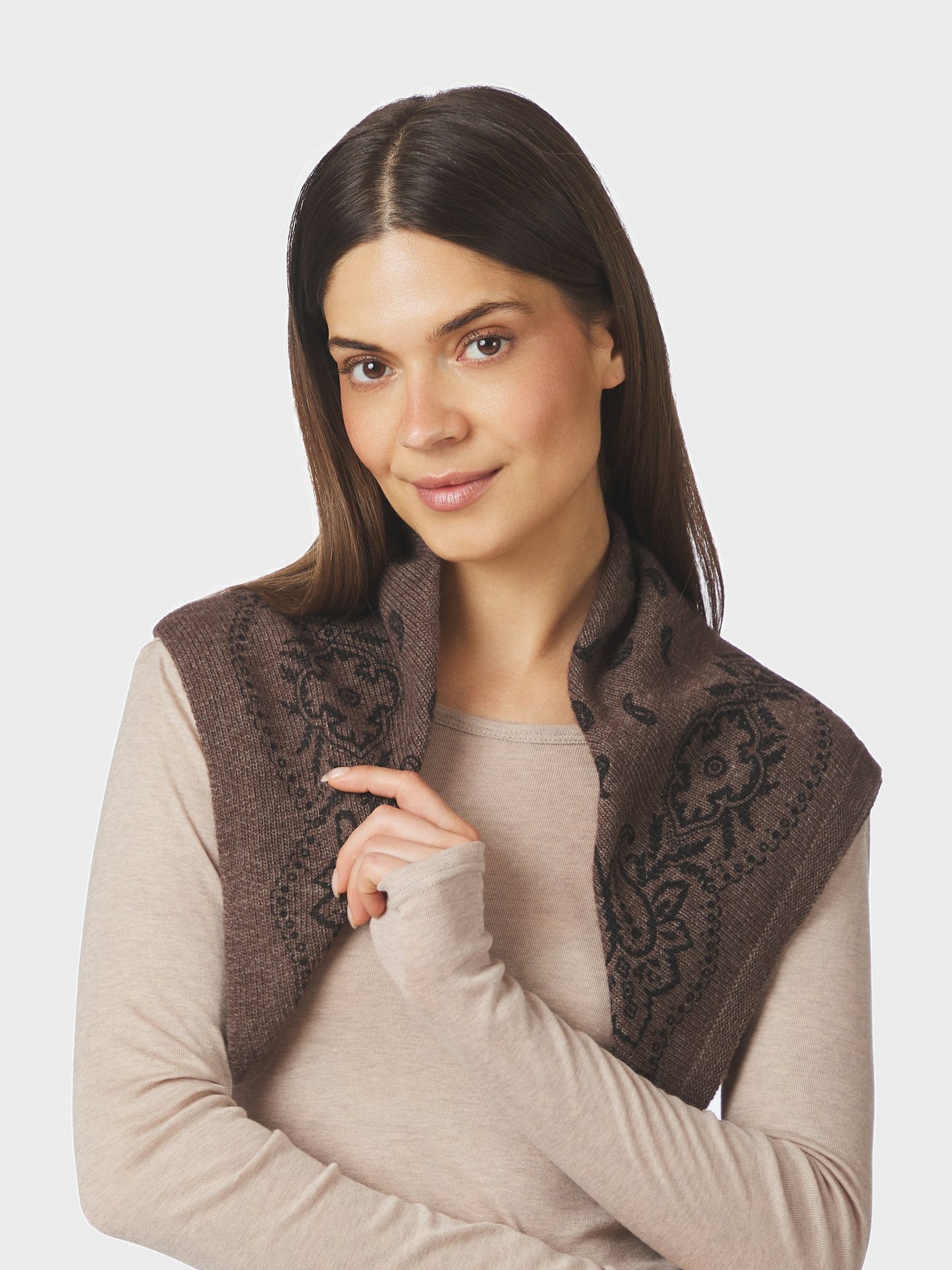 Neo Noir - Scarf - Off White - Adelina Paisley