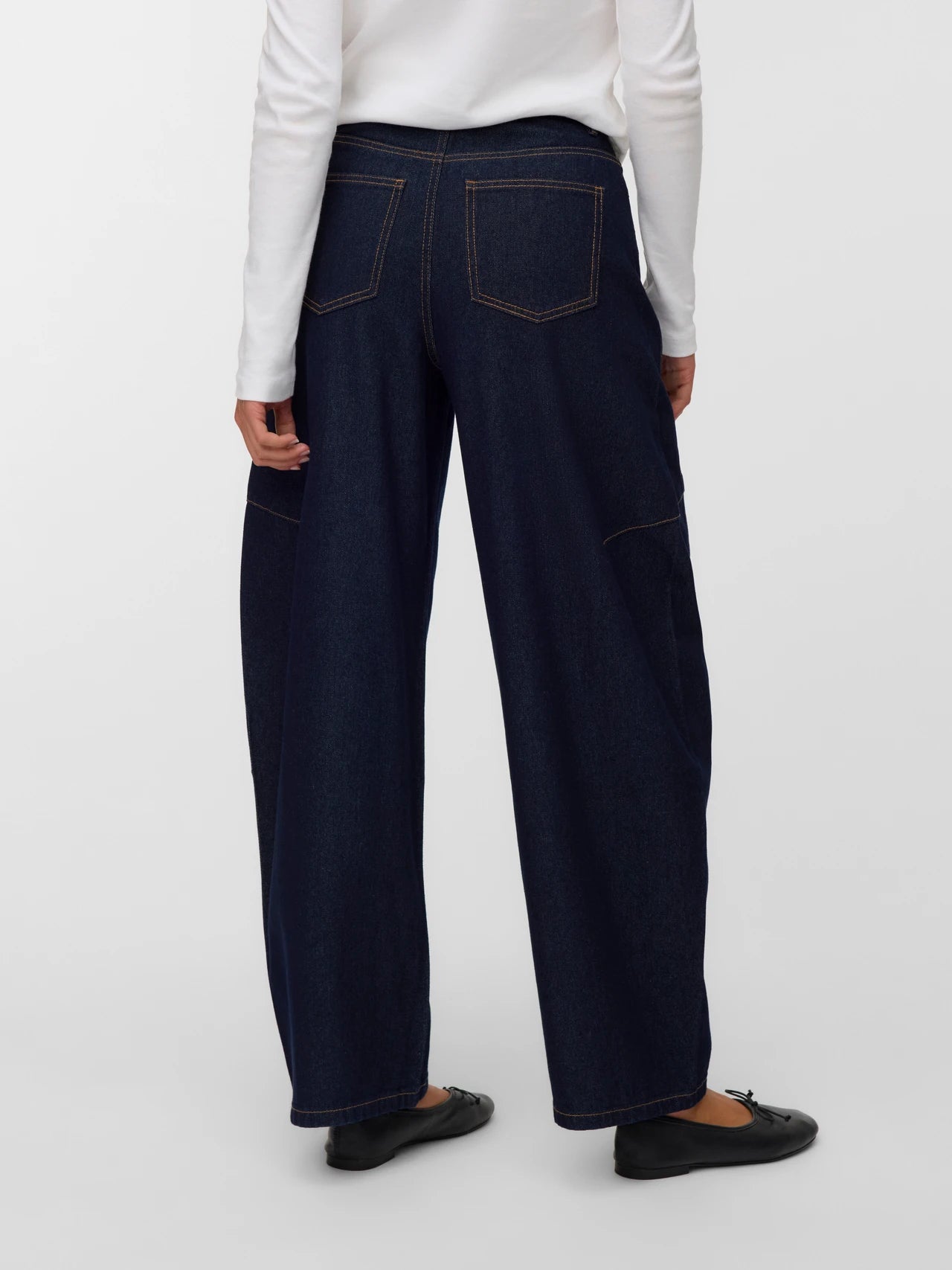 Kaitlin Wide Barrel Jeans